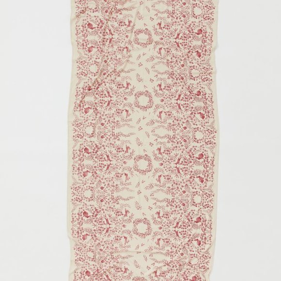 H&M Forest Animals Patterned Canvas Tablecloth - Picture 2 of 3